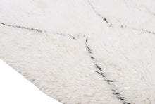 Load image into Gallery viewer, Moroccan Rug | Beni Ourain C9