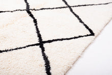 Load image into Gallery viewer, Moroccan Rug | Beni Ourain A9
