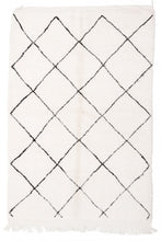 Load image into Gallery viewer, Moroccan Rug | Beni Ourain B4