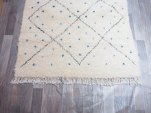 Load image into Gallery viewer, Beni Ourain Model F: 8.5 x 5.2 - Maison Morocco