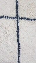Load image into Gallery viewer, Moroccan Rug | Beni Ourain C7
