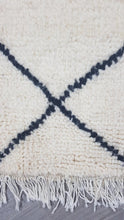 Load image into Gallery viewer, Moroccan Rug | Beni Ourain C7