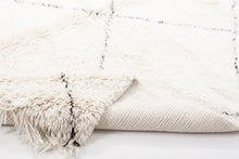 Load image into Gallery viewer, Moroccan Rug | Beni Ourain A5