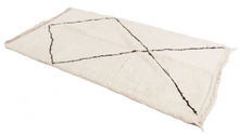 Load image into Gallery viewer, Moroccan Rug | Beni Ourain B6